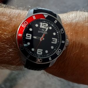 Invicta Pro Diver Men Model 21851 - Men's Watch Quartz